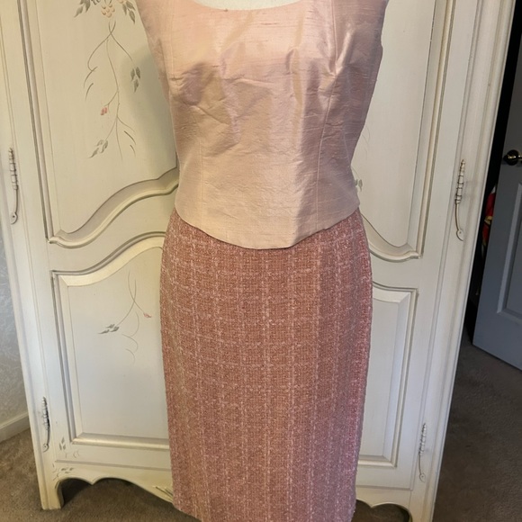 Paule Vasseur of France 3-piece suit, size 40.  Light pink with pearl buttons - Picture 5 of 17